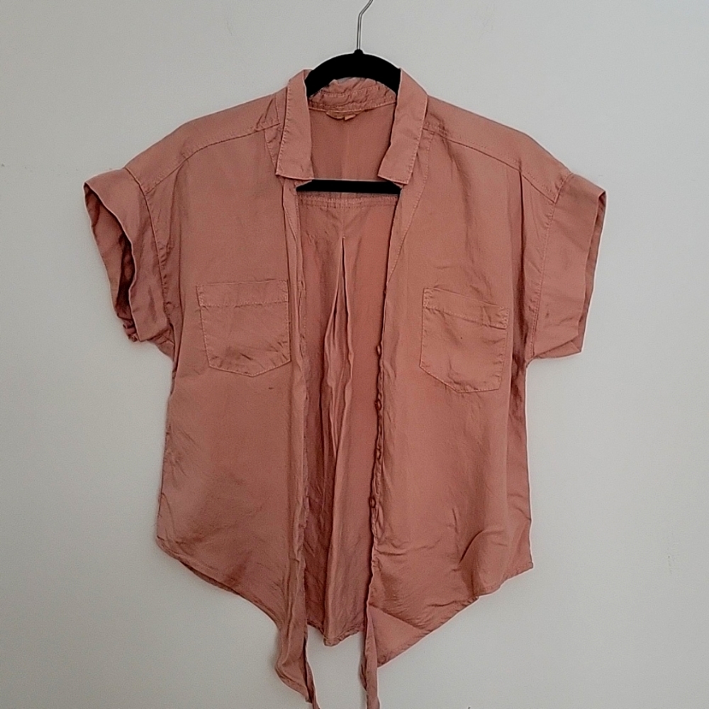 Front knot short blouse